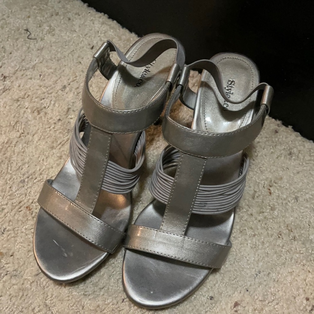 Heels size 6